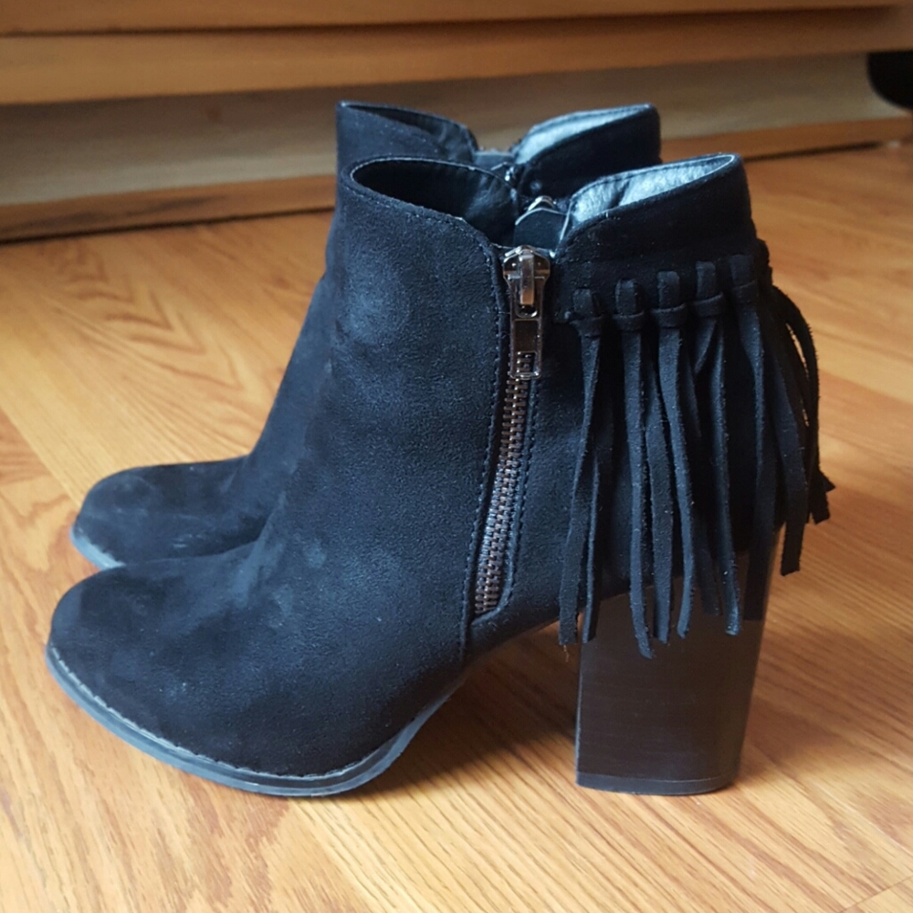 Chinese Laundry | Lavish Suede Tassle Booties